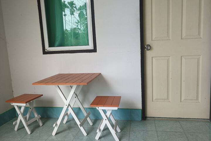 Room 13 of 16