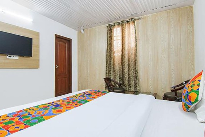 Room 18 of 30