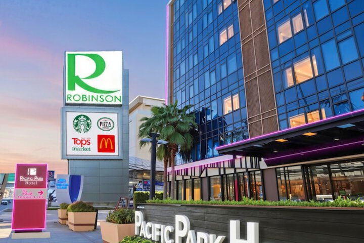 Pacific Park Hotel