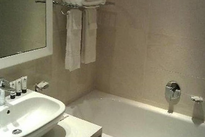 Room 20 of 35