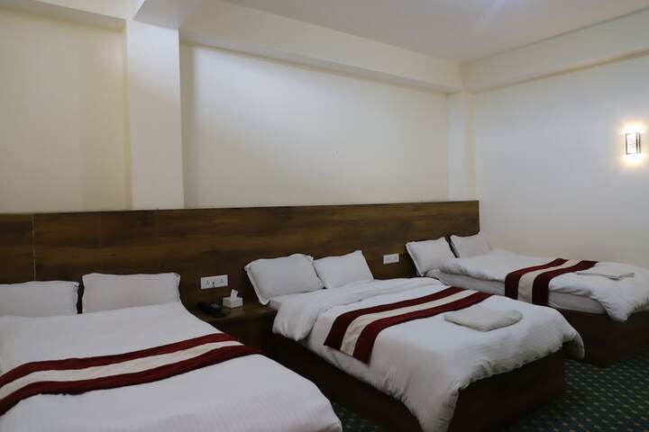 Room 8 of 11