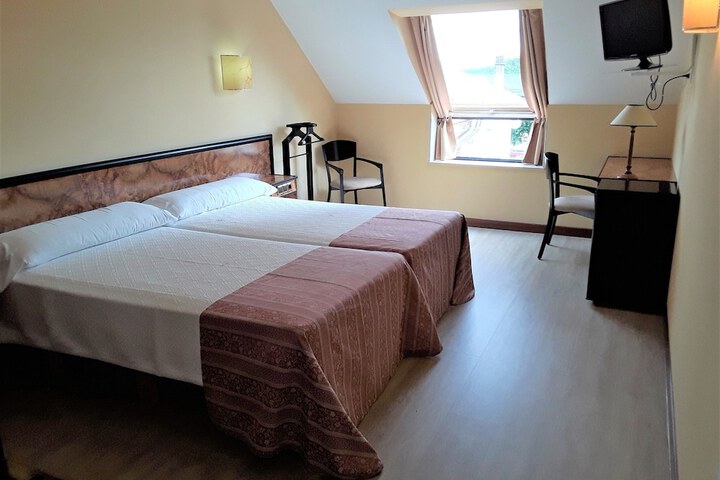 Room 10 of 65