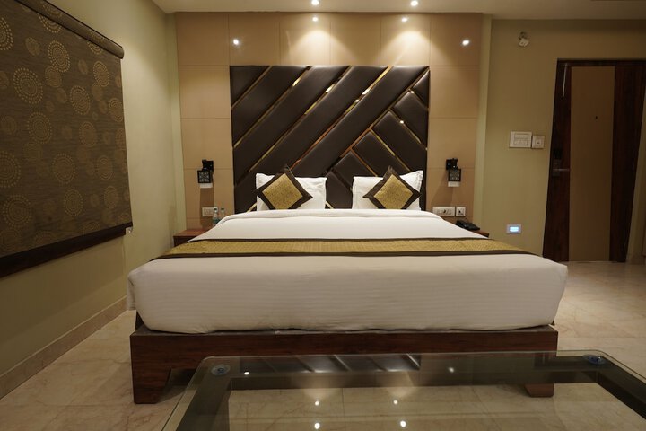 Room 15 of 22