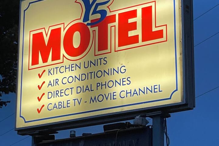 Y5 Motel