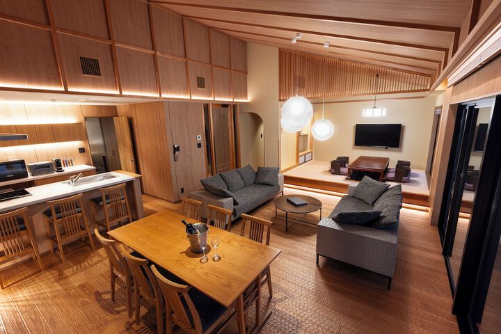 Room 42 of 74
