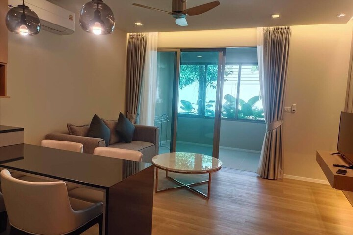 Room 32 of 61