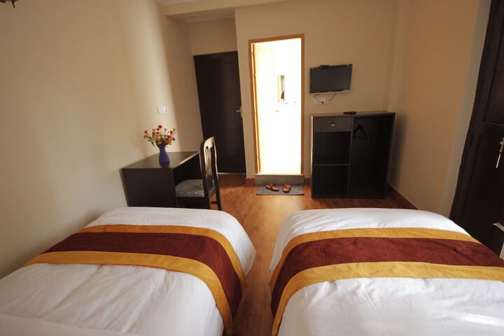 Room 6 of 47