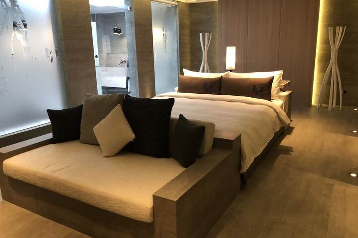 Room 16 of 67