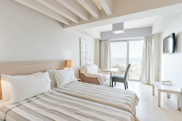 Room 3 of 54