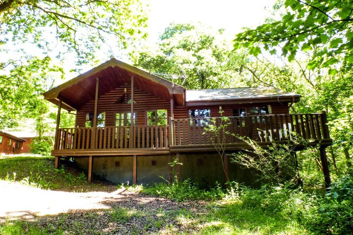 ACORN LODGE