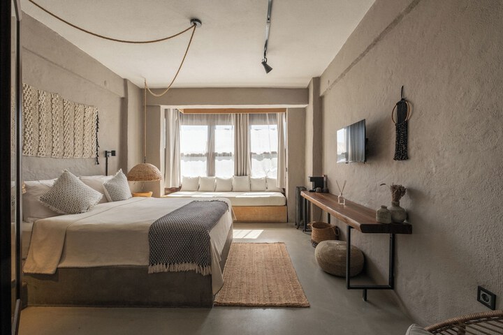 Room 11 of 53