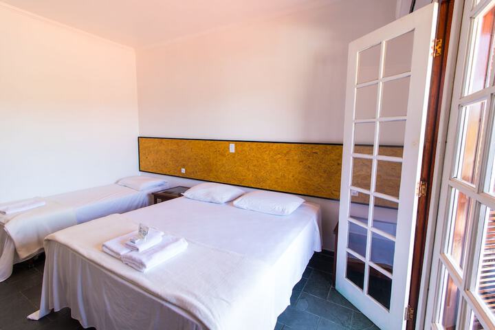 Room 47 of 99