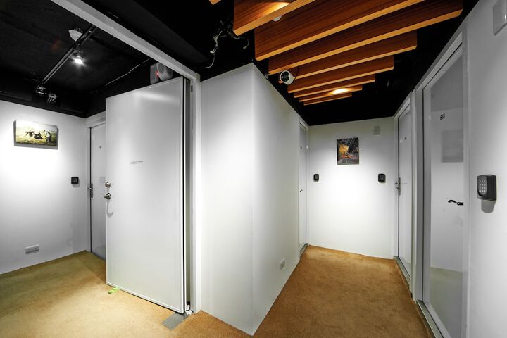 Ballroom/Hall 37 of 38