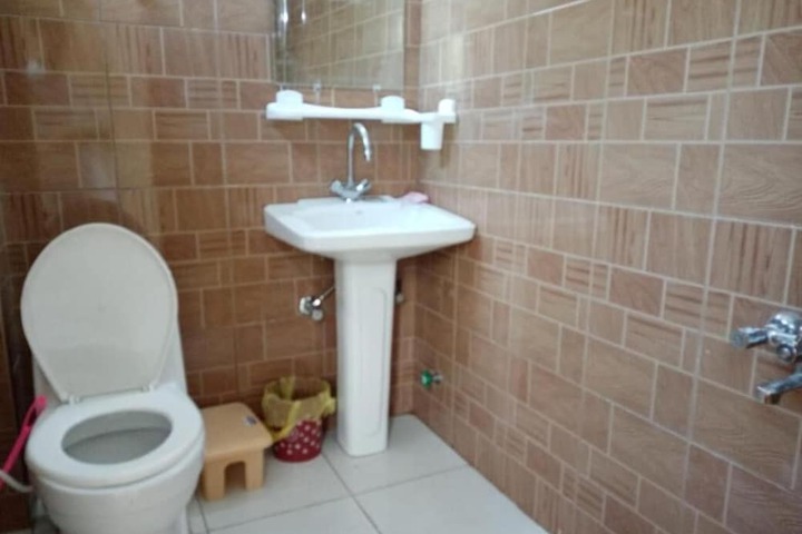 Room 17 of 22