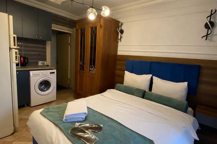 Room 54 of 77