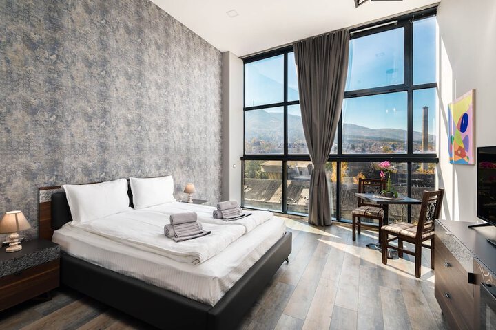 Room 4 of 19