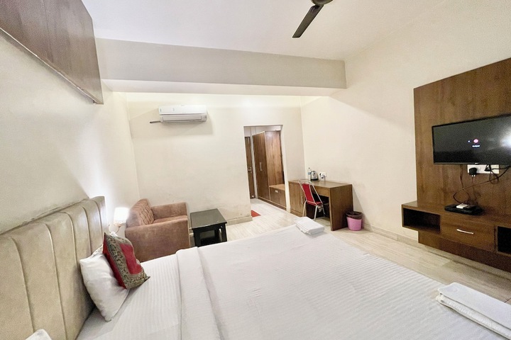 Room 10 of 41