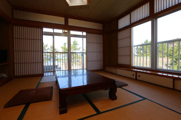 Room 7 of 55