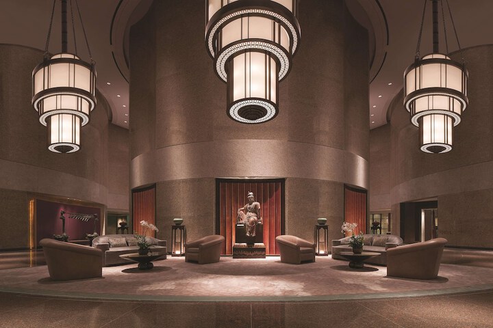 Entrance & Lobby