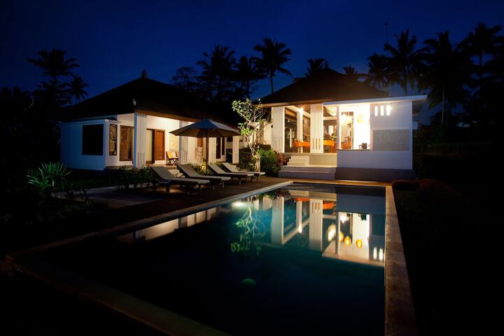 Pool 64 of 113