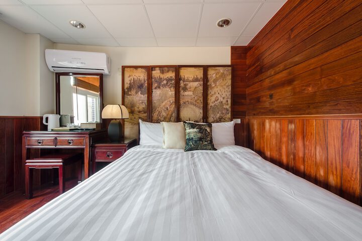 Room 21 of 97