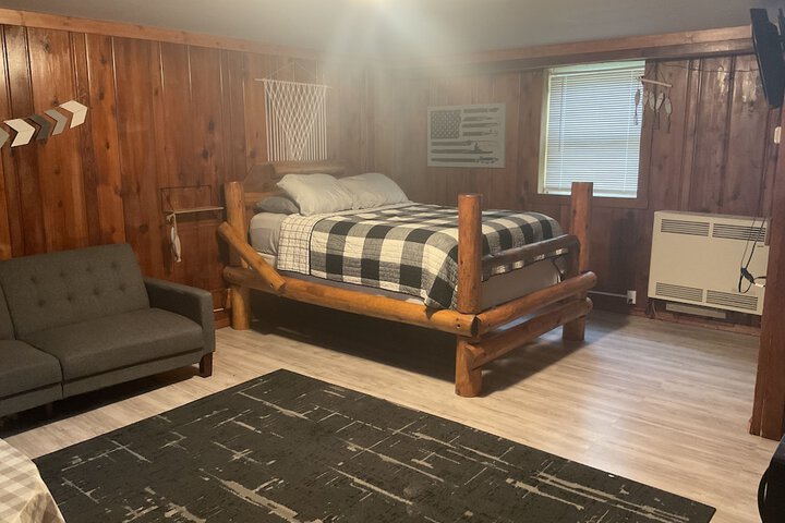 Room 4 of 25