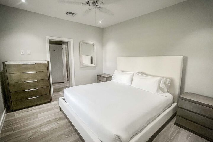 Room 69 of 172
