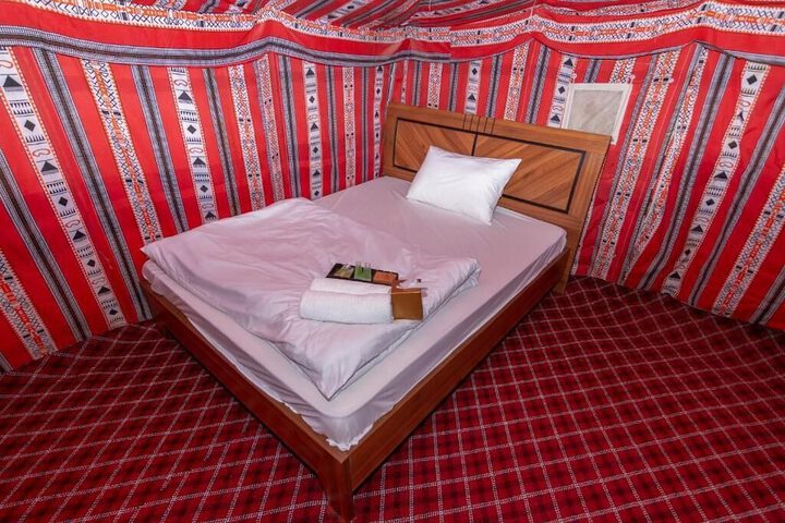 Room 4 of 31