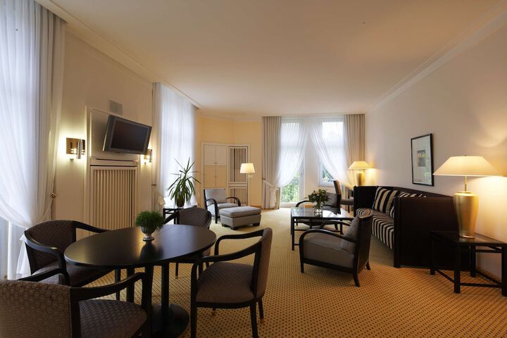 Room 12 of 86
