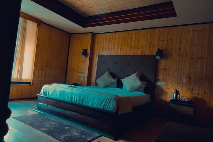 Room 18 of 46