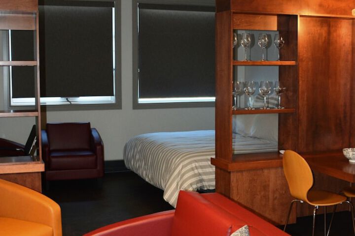 Room 14 of 80