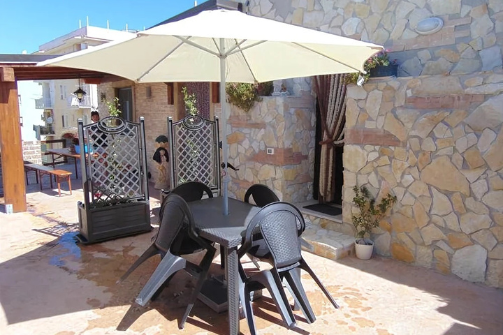 Terrace/Patio 7 of 15