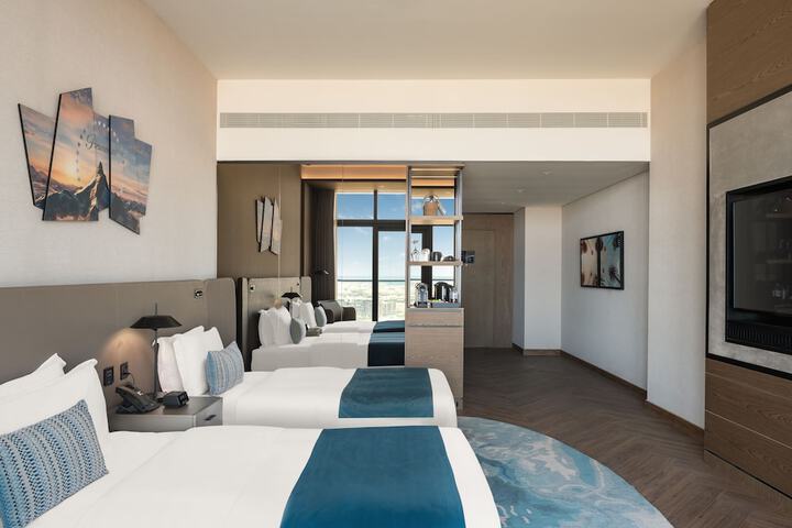 Room 10 of 45