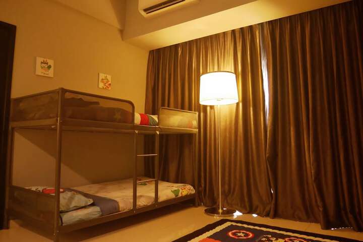 Room 5 of 65