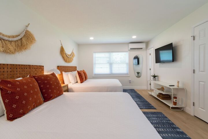 Room 2 of 46