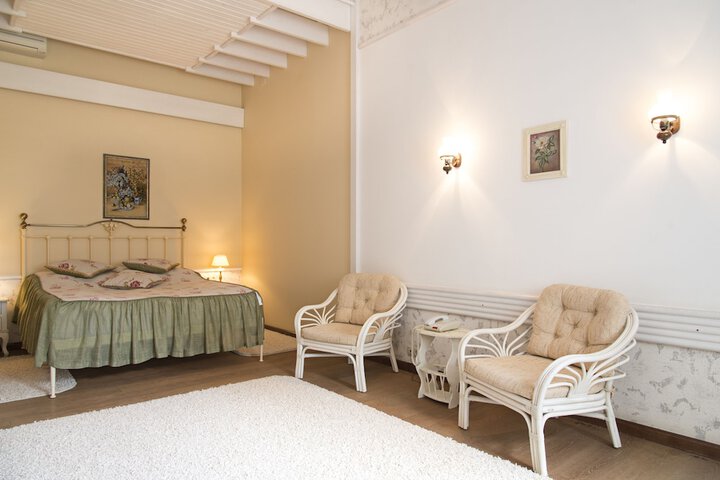Room 17 of 29