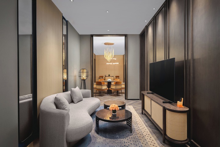 Room 43 of 118