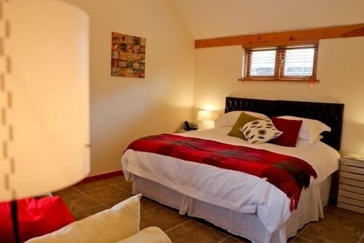 Room 6 of 145
