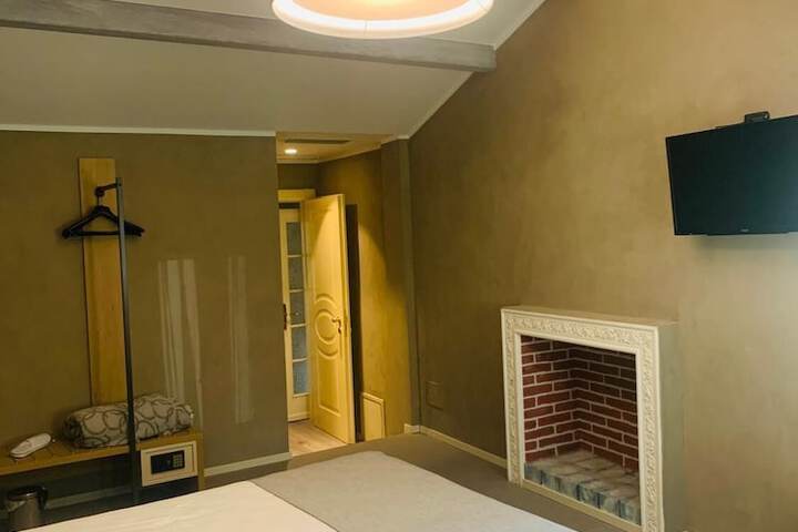 Room 15 of 92
