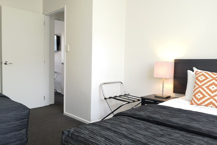 Room 14 of 76