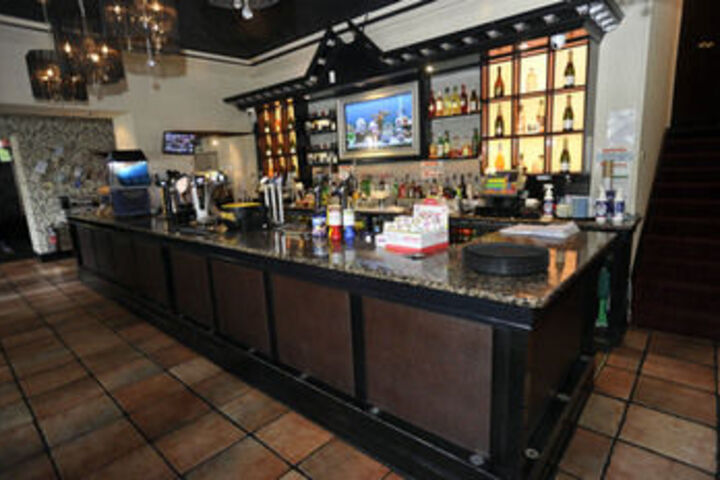 Lounge 47 of 64