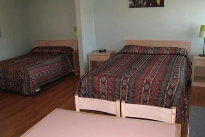 Room 10 of 20