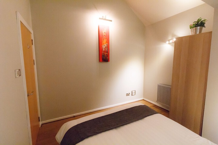 Room 26 of 63