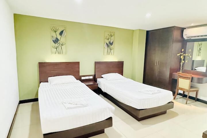 Room 42 of 91
