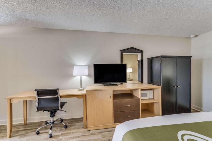 Standard | King Bed (5 of 19)