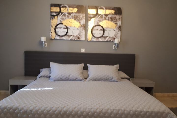 Room 4 of 61