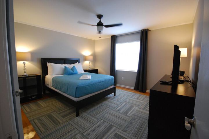 Room 11 of 19