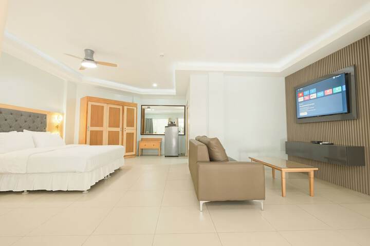 Room 34 of 62
