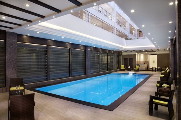 Pool 17 of 30