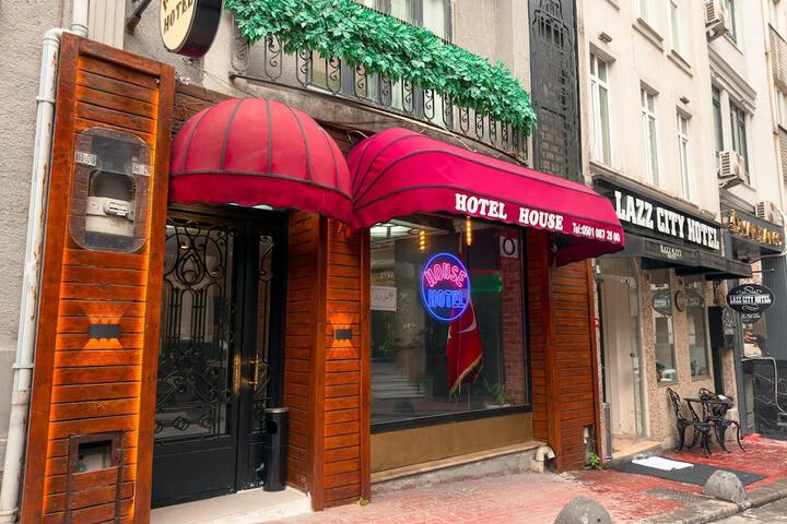 Hotel 86 of 89